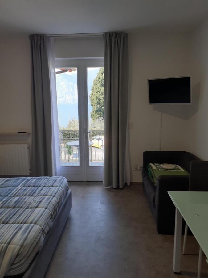 Residence Le Palme Appartamenti Malcesine Exterior photo